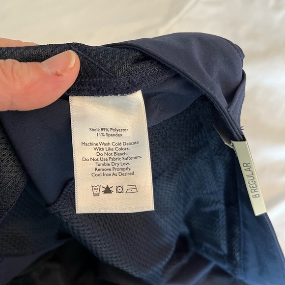 Eddie Bauer Adventurer Bermuda Shorts Navy Blue size 8. Golf, Athleisure Casual - Picture 10 of 14